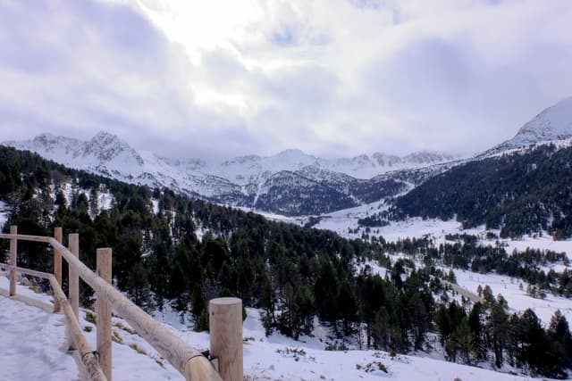 montanyes nevades enclau magic